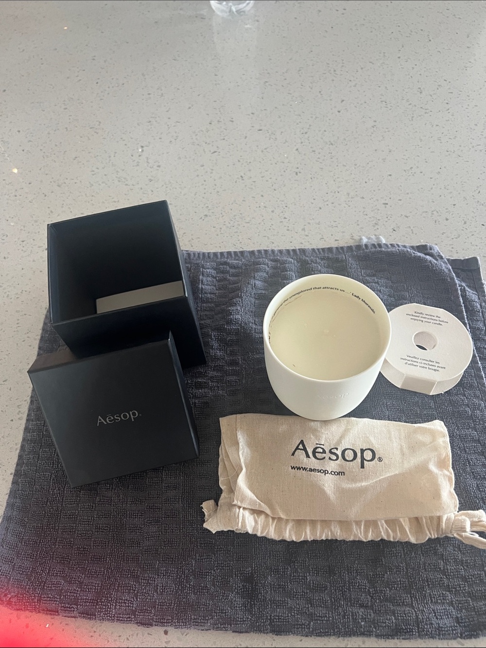 Aesop Aganice Aromatique candle - Picture 2 of 4